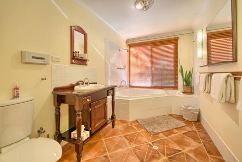 Spencer Suites Albany - New Castle Holiday 7
