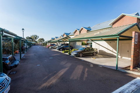 Perth Ascot Central Apartment Hotel Official - New Castle Holiday 6
