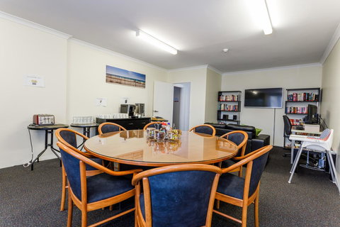Perth Ascot Central Apartment Hotel Official - New Castle Holiday 32