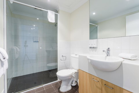 Perth Ascot Central Apartment Hotel Official - New Castle Holiday 12