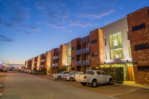 Perth Ascot Central Apartment Hotel Official - New Castle Holiday 0