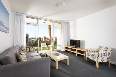 Be. Fremantle - New Castle Holiday 4