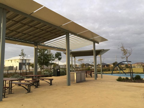 Rainbow Dream House - New Castle Holiday 29