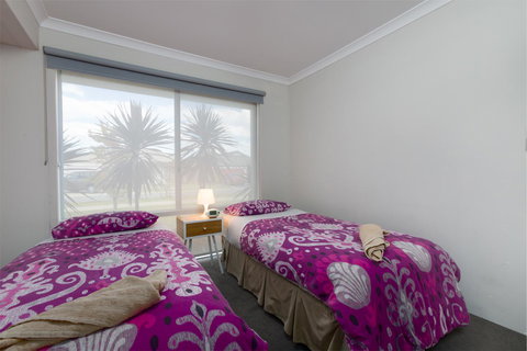 Rainbow Dream House - New Castle Holiday 13