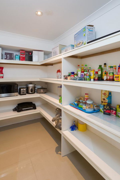 Rainbow Dream House - New Castle Holiday 20