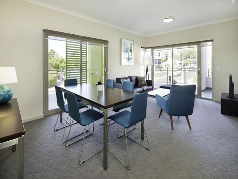 Baileys Serviced Apartments - New Castle Holiday 6