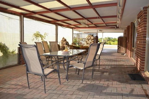 Beach Place @ Leeman - New Castle Holiday 1