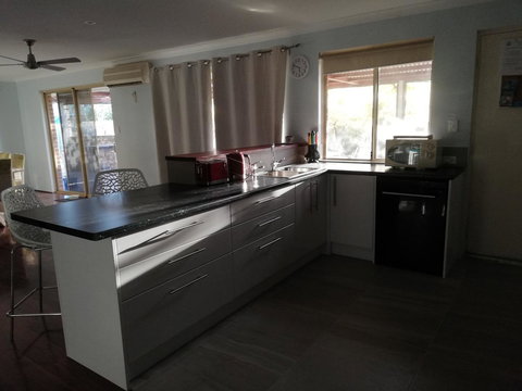 Beach Place @ Leeman - New Castle Holiday 5