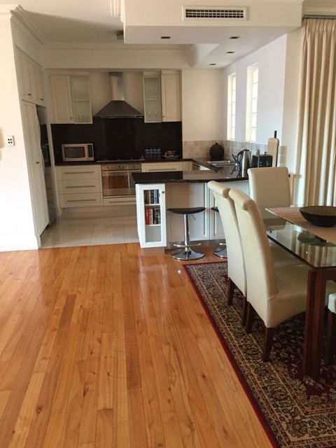 West End District Apartments - New Castle Holiday 22