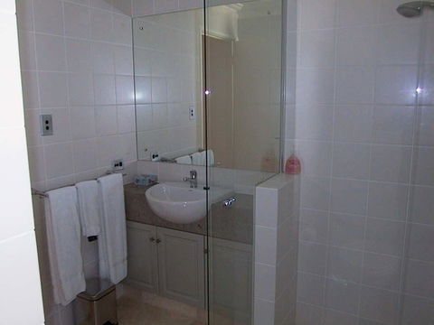 West End District Apartments - New Castle Holiday 19
