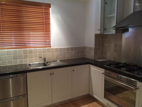 West End District Apartments - New Castle Holiday 15