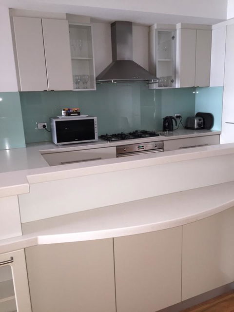 West End District Apartments - New Castle Holiday 2
