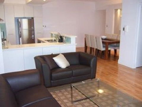 West End District Apartments - New Castle Holiday 24