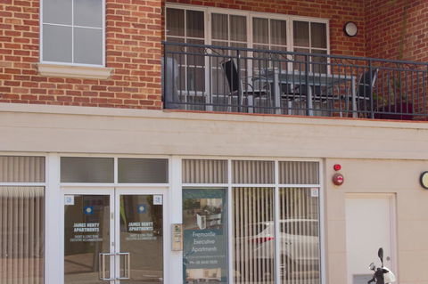 West End District Apartments - New Castle Holiday 10