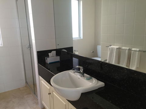 West End District Apartments - New Castle Holiday 12