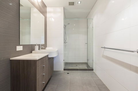 Gallery Serviced Apartments - New Castle Holiday 8
