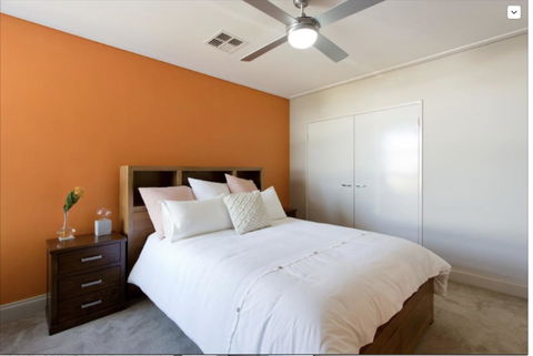 Adele's Luxury South Beach Apartment With King Bed - New Castle Holiday 3