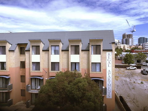 Regal Apartments - New Castle Holiday 2