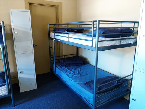 Fremantle Beach Backpackers - New Castle Holiday 7