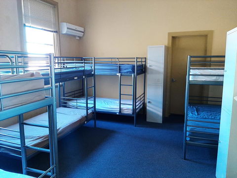 Fremantle Beach Backpackers - New Castle Holiday 6