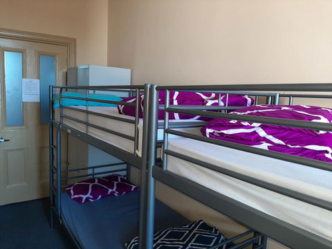 Fremantle Beach Backpackers - New Castle Holiday 4