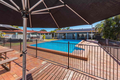 Nightcap At Wintersun Hotel - New Castle Holiday 22