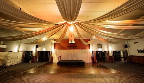 Nightcap At Wintersun Hotel - New Castle Holiday 33