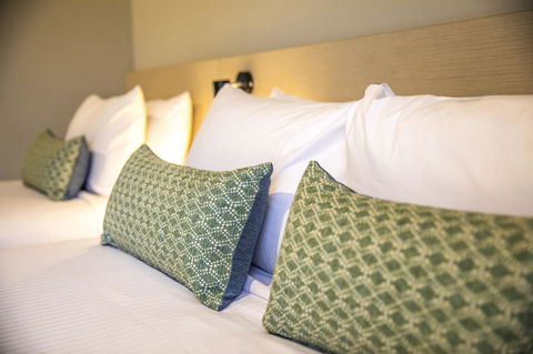 Nightcap At Wintersun Hotel - New Castle Holiday 1