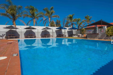 Nightcap At Wintersun Hotel - New Castle Holiday 8