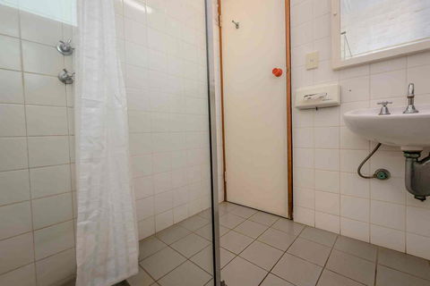 Nightcap At Wintersun Hotel - New Castle Holiday 18