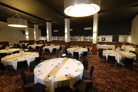 Nightcap At Wintersun Hotel - New Castle Holiday 27