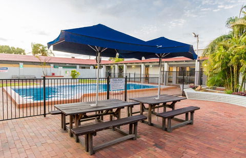 Nightcap At Wintersun Hotel - New Castle Holiday 34