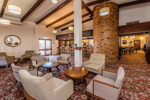 Nightcap At Wintersun Hotel - New Castle Holiday 23