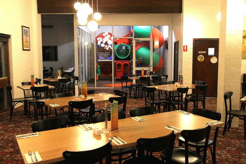 Nightcap At Wintersun Hotel - New Castle Holiday 26