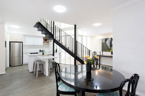 Stay Fresh - Fremantle CBD - New Castle Holiday 4