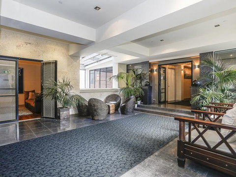 New York On King - New Castle Holiday 16