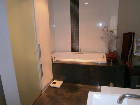 New York On King - New Castle Holiday 40