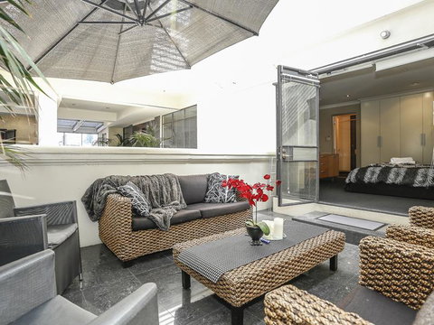 New York On King - New Castle Holiday 5