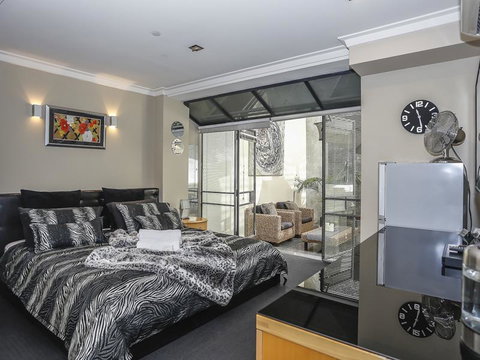 New York On King - New Castle Holiday 6