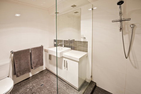 New York On King - New Castle Holiday 34