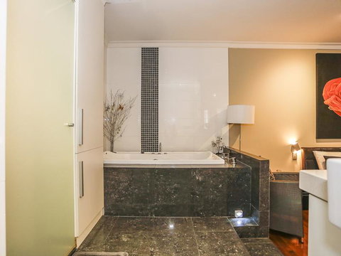 New York On King - New Castle Holiday 9