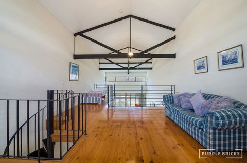 Spacious Central Townhouse - New Castle Holiday 4