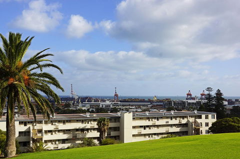 Studio 208 With Ocean Views - New Castle Holiday 23