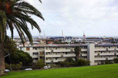 Studio 208 With Ocean Views - New Castle Holiday 24