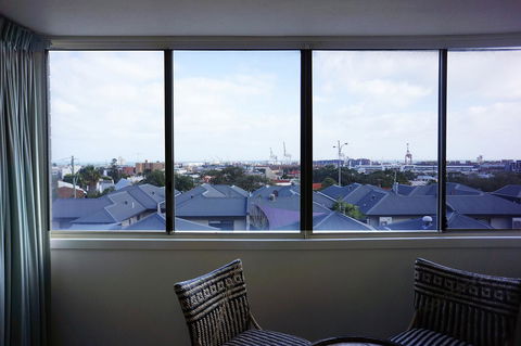 Studio 208 With Ocean Views - New Castle Holiday 17