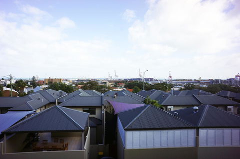 Studio 208 With Ocean Views - New Castle Holiday 18