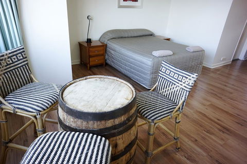 Studio 208 With Ocean Views - New Castle Holiday 2