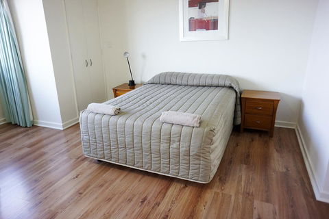 Studio 208 With Ocean Views - New Castle Holiday 4