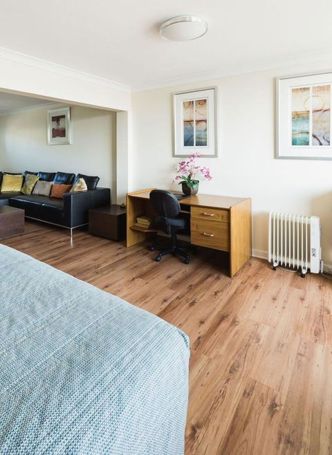 Studio 208 With Ocean Views - New Castle Holiday 12