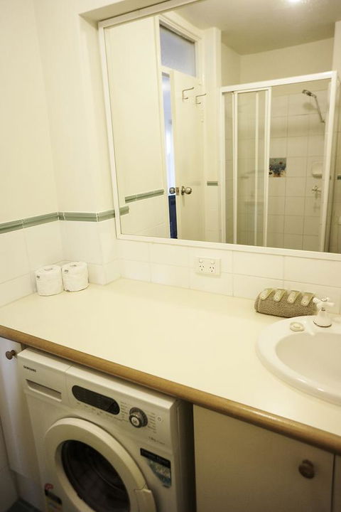 Studio 208 With Ocean Views - New Castle Holiday 15